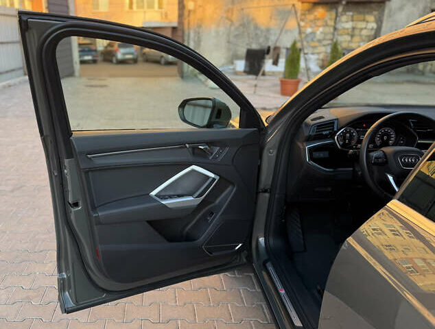 Ауди Ку3 2020 в Одессе на Automoto.ua Серый Ауди Ку3, объемом двигателя 1.98 л и пробегом 57 тыс. км за 28900 $, фото 10 на Automoto.ua