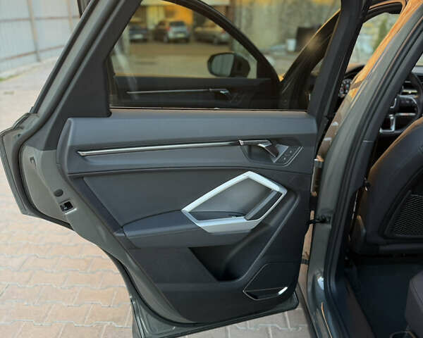 Ауди Ку3 2020 в Одессе на Automoto.ua Серый Ауди Ку3, объемом двигателя 1.98 л и пробегом 57 тыс. км за 28900 $, фото 12 на Automoto.ua