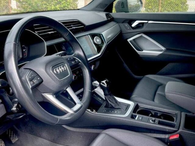 Серый Ауди Ку3, объемом двигателя 2 л и пробегом 47 тыс. км за 9700 $, фото 7 на Automoto.ua