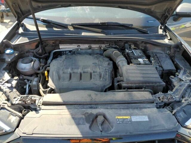 Серый Ауди Ку3, объемом двигателя 2 л и пробегом 36 тыс. км за 10000 $, фото 11 на Automoto.ua