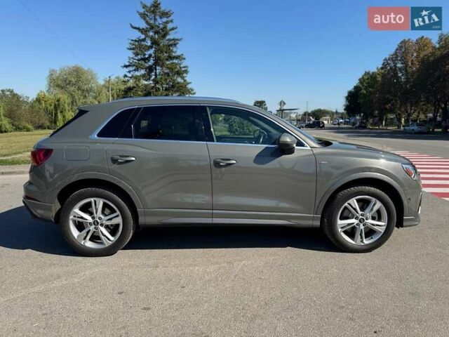 Серый Ауди Ку3, объемом двигателя 1.98 л и пробегом 16 тыс. км за 33600 $, фото 2 на Automoto.ua