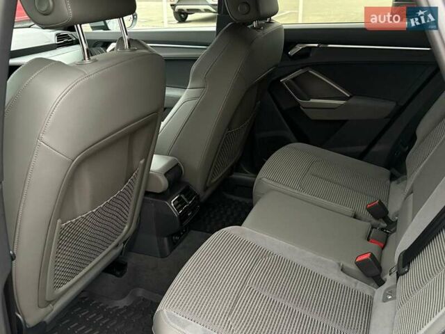 Сірий Ауді Ку3, об'ємом двигуна 1.5 л та пробігом 13 тис. км за 35500 $, фото 11 на Automoto.ua