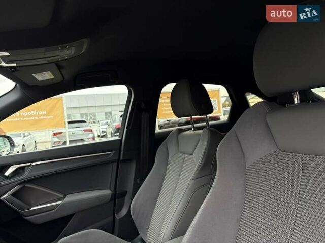 Сірий Ауді Ку3, об'ємом двигуна 1.5 л та пробігом 9 тис. км за 39800 $, фото 11 на Automoto.ua