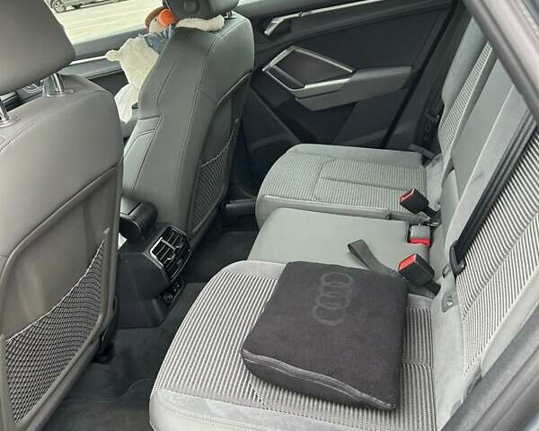 Серый Ауди Ку3, объемом двигателя 1.4 л и пробегом 17 тыс. км за 43500 $, фото 4 на Automoto.ua