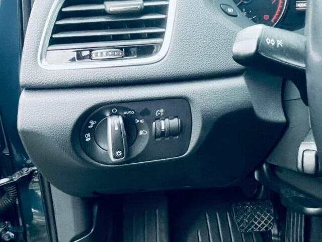 Синій Ауді Ку3, об'ємом двигуна 1.4 л та пробігом 139 тис. км за 17500 $, фото 11 на Automoto.ua