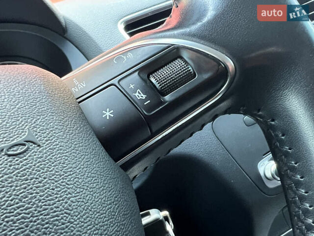 Синій Ауді Ку3, об'ємом двигуна 1.4 л та пробігом 157 тис. км за 13700 $, фото 10 на Automoto.ua