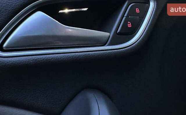 Синій Ауді Ку3, об'ємом двигуна 1.98 л та пробігом 115 тис. км за 20100 $, фото 12 на Automoto.ua