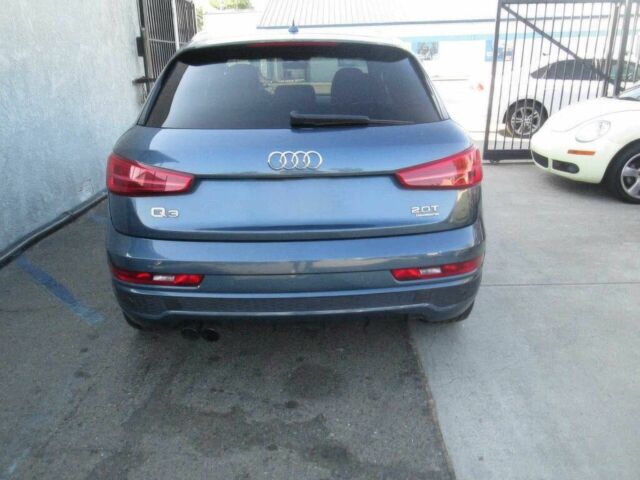 Синий Ауди Ку3, объемом двигателя 2 л и пробегом 52 тыс. км за 15200 $, фото 4 на Automoto.ua