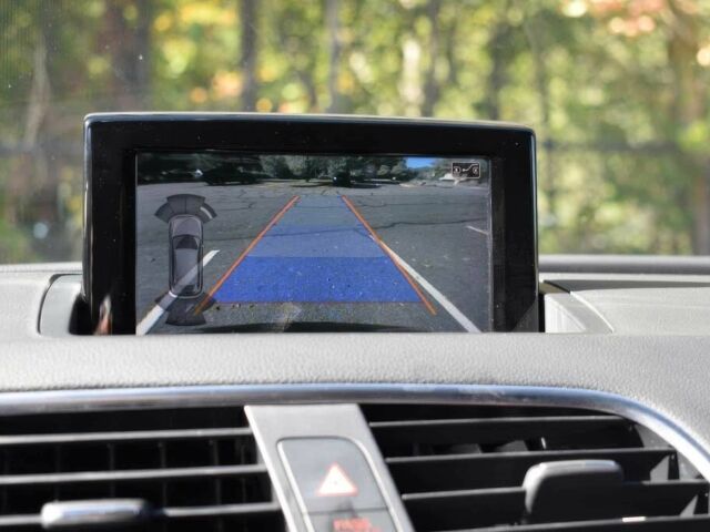 Синий Ауди Ку3, объемом двигателя 2 л и пробегом 38 тыс. км за 9700 $, фото 8 на Automoto.ua