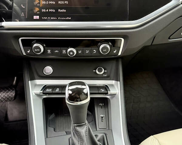 Синий Ауди Ку3, объемом двигателя 1.98 л и пробегом 73 тыс. км за 25000 $, фото 18 на Automoto.ua