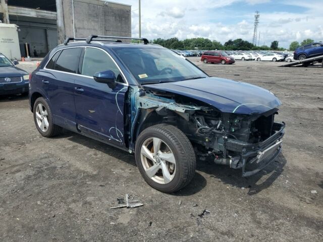 Синий Ауди Ку3, объемом двигателя 2 л и пробегом 56 тыс. км за 19300 $, фото 2 на Automoto.ua