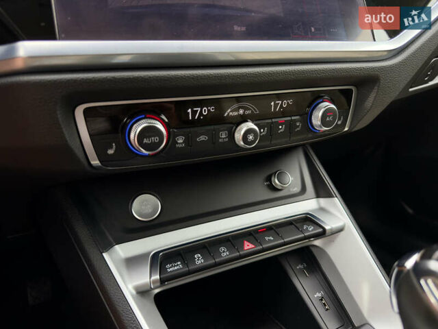 Синій Ауді Ку3, об'ємом двигуна 2 л та пробігом 119 тис. км за 24300 $, фото 39 на Automoto.ua