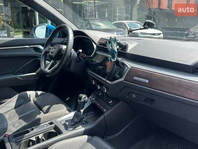 Синий Ауди Ку3, объемом двигателя 1.98 л и пробегом 45 тыс. км за 29000 $, фото 14 на Automoto.ua