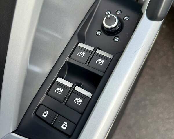 Синий Ауди Ку3, объемом двигателя 1.98 л и пробегом 40 тыс. км за 29350 $, фото 27 на Automoto.ua