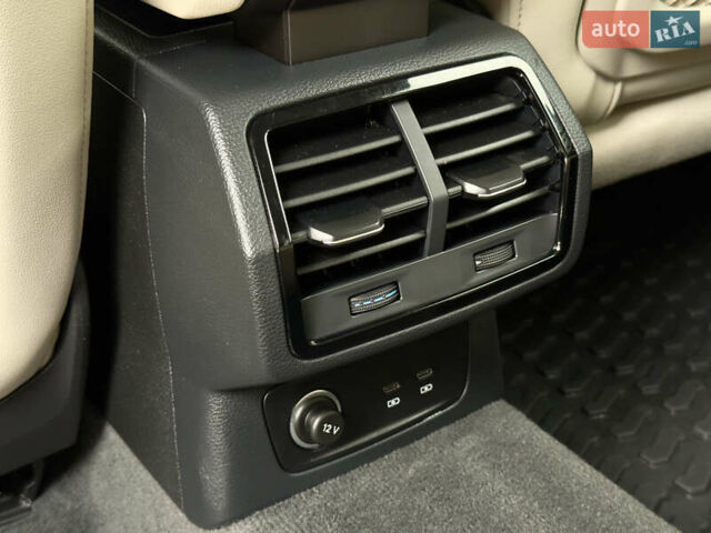 Синій Ауді Ку3, об'ємом двигуна 2 л та пробігом 119 тис. км за 24300 $, фото 45 на Automoto.ua