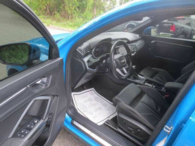 Синий Ауди Ку3, объемом двигателя 2 л и пробегом 23 тыс. км за 19900 $, фото 6 на Automoto.ua