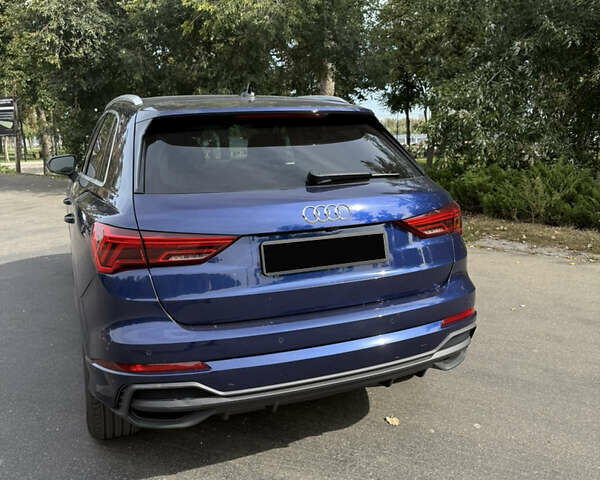 Синий Ауди Ку3, объемом двигателя 1.98 л и пробегом 13 тыс. км за 27300 $, фото 3 на Automoto.ua