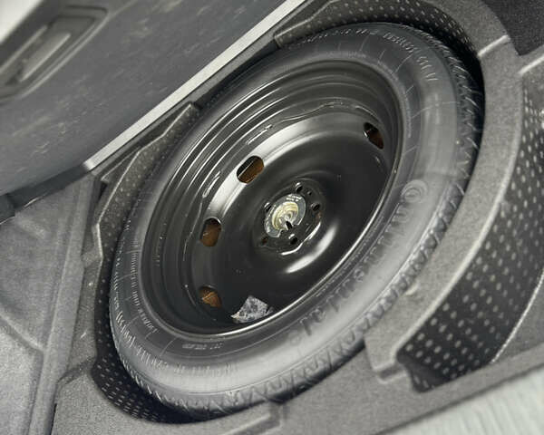 Помаранчевий Ауді Ку3, об'ємом двигуна 2 л та пробігом 207 тис. км за 15500 $, фото 104 на Automoto.ua