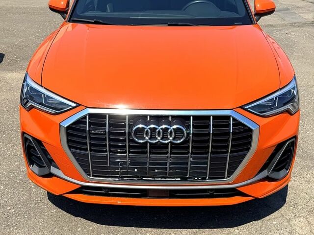 Оранжевый Ауди Ку3, объемом двигателя 2 л и пробегом 36 тыс. км за 26000 $, фото 3 на Automoto.ua