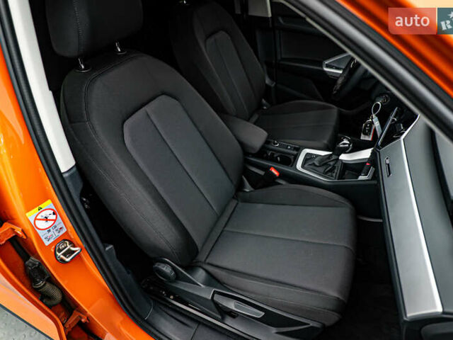 Ауди Ку3 2021 в Киеве на Automoto.ua Оранжевый Ауди Ку3, объемом двигателя 1.4 л и пробегом 39 тыс. км за 27730 $, фото 18 на Automoto.ua