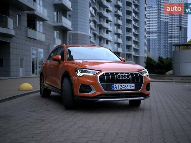 Оранжевый Ауди Ку3, объемом двигателя 1.98 л и пробегом 27 тыс. км за 42500 $, фото 1 на Automoto.ua