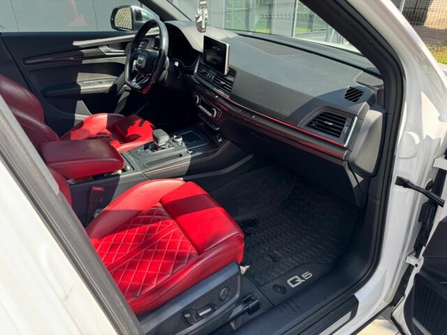 Білий Ауді Ку 5, об'ємом двигуна 3 л та пробігом 127 тис. км за 31777 $, фото 2 на Automoto.ua
