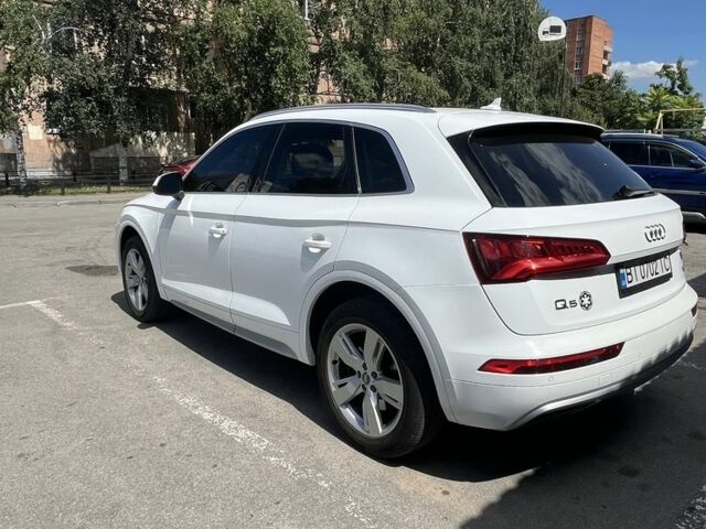 Белый Ауди Ку 5, объемом двигателя 2 л и пробегом 150 тыс. км за 26153 $, фото 4 на Automoto.ua