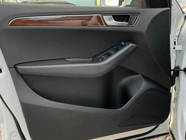 Білий Ауді Ку 5, об'ємом двигуна 2 л та пробігом 254 тис. км за 11200 $, фото 20 на Automoto.ua