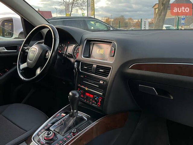 Білий Ауді Ку 5, об'ємом двигуна 1.98 л та пробігом 254 тис. км за 11200 $, фото 14 на Automoto.ua