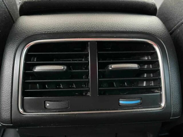 Білий Ауді Ку 5, об'ємом двигуна 2 л та пробігом 254 тис. км за 11200 $, фото 16 на Automoto.ua