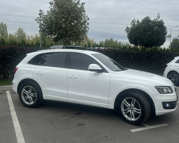 Белый Ауди Ку 5, объемом двигателя 1.98 л и пробегом 188 тыс. км за 12900 $, фото 15 на Automoto.ua