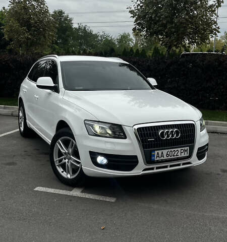 Белый Ауди Ку 5, объемом двигателя 1.98 л и пробегом 188 тыс. км за 12900 $, фото 3 на Automoto.ua