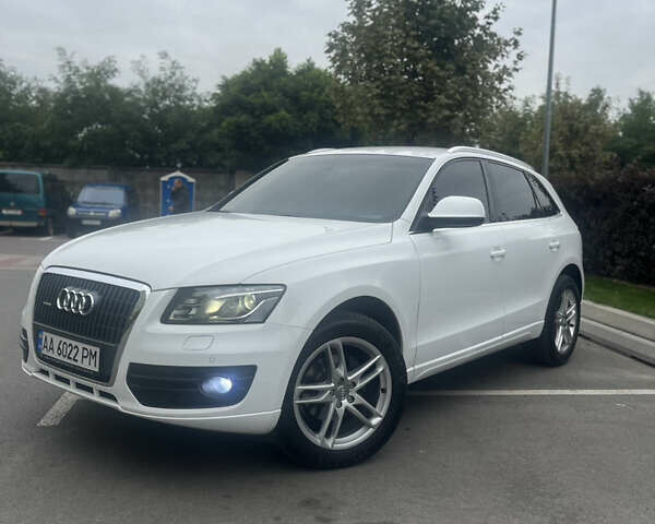 Белый Ауди Ку 5, объемом двигателя 1.98 л и пробегом 188 тыс. км за 12900 $, фото 16 на Automoto.ua