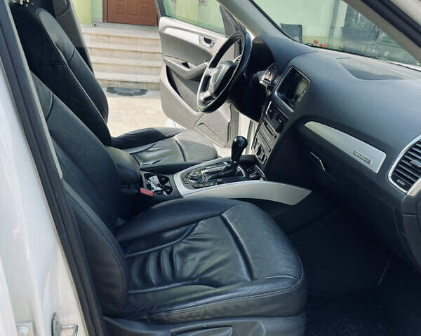 Белый Ауди Ку 5, объемом двигателя 1.98 л и пробегом 265 тыс. км за 14700 $, фото 30 на Automoto.ua