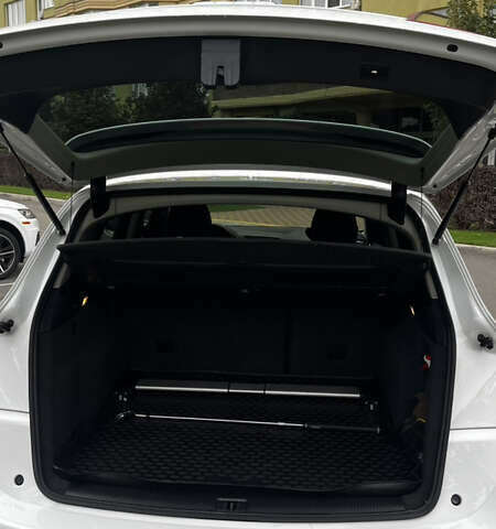 Ауди Ку 5 2009 в Софіївська Борщагівка на Automoto.ua Белый Ауди Ку 5, объемом двигателя 1.98 л и пробегом 188 тыс. км за 12900 $, фото 4 на Automoto.ua