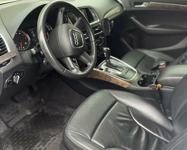 Ауди Ку 5 2009 в Софіївська Борщагівка на Automoto.ua Белый Ауди Ку 5, объемом двигателя 1.98 л и пробегом 188 тыс. км за 12900 $, фото 8 на Automoto.ua