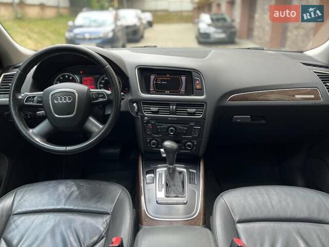 Белый Ауди Ку 5, объемом двигателя 3.2 л и пробегом 245 тыс. км за 10900 $, фото 28 на Automoto.ua
