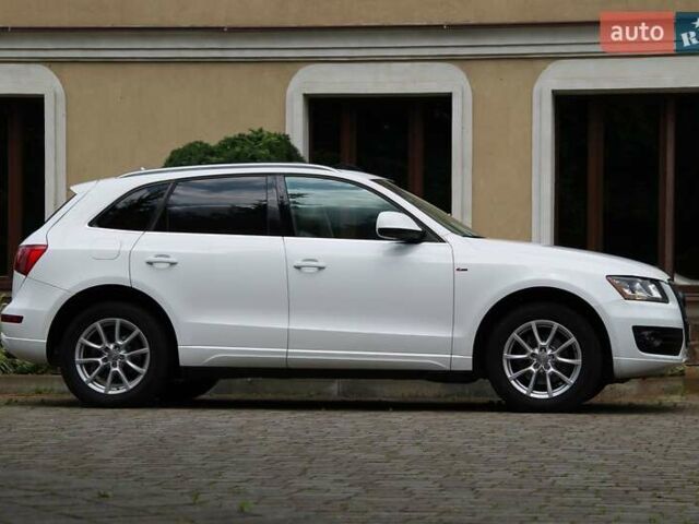 Білий Ауді Ку 5, об'ємом двигуна 2 л та пробігом 263 тис. км за 10950 $, фото 4 на Automoto.ua
