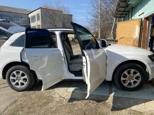 Белый Ауди Ку 5, объемом двигателя 2 л и пробегом 180 тыс. км за 14950 $, фото 12 на Automoto.ua