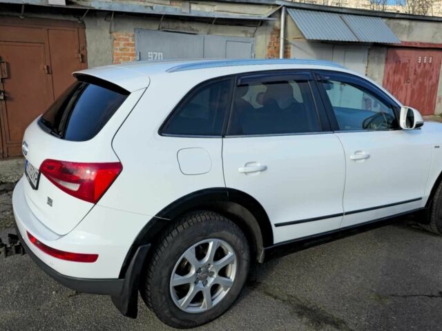 Белый Ауди Ку 5, объемом двигателя 2 л и пробегом 212 тыс. км за 16000 $, фото 2 на Automoto.ua