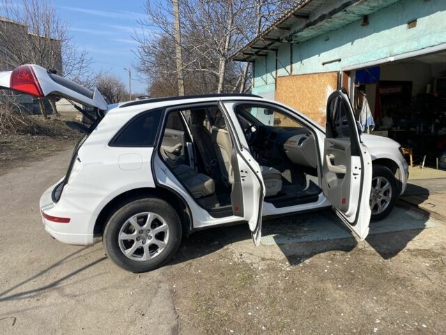 Белый Ауди Ку 5, объемом двигателя 2 л и пробегом 180 тыс. км за 14950 $, фото 9 на Automoto.ua