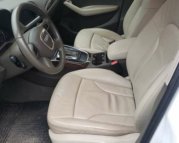Белый Ауди Ку 5, объемом двигателя 1.98 л и пробегом 185 тыс. км за 12700 $, фото 9 на Automoto.ua