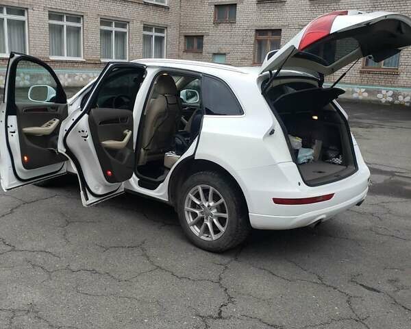 Белый Ауди Ку 5, объемом двигателя 1.98 л и пробегом 185 тыс. км за 12700 $, фото 3 на Automoto.ua