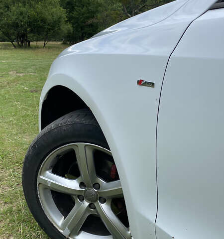 Белый Ауди Ку 5, объемом двигателя 1.97 л и пробегом 327 тыс. км за 15900 $, фото 3 на Automoto.ua