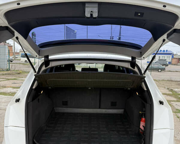 Білий Ауді Ку 5, об'ємом двигуна 1.98 л та пробігом 251 тис. км за 12999 $, фото 22 на Automoto.ua