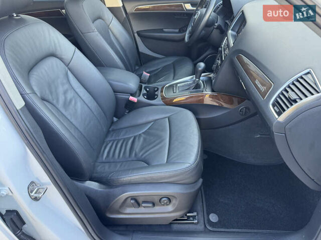 Белый Ауди Ку 5, объемом двигателя 2 л и пробегом 169 тыс. км за 11600 $, фото 19 на Automoto.ua