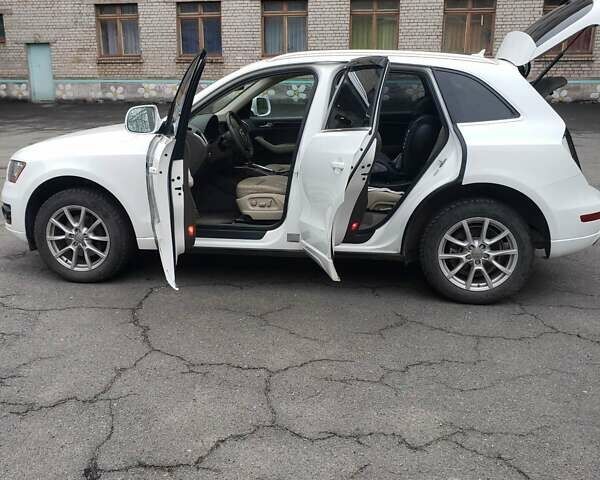 Белый Ауди Ку 5, объемом двигателя 1.98 л и пробегом 185 тыс. км за 12700 $, фото 2 на Automoto.ua