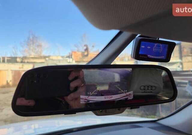 Білий Ауді Ку 5, об'ємом двигуна 2 л та пробігом 212 тис. км за 16000 $, фото 14 на Automoto.ua