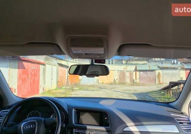 Білий Ауді Ку 5, об'ємом двигуна 2 л та пробігом 212 тис. км за 16000 $, фото 12 на Automoto.ua