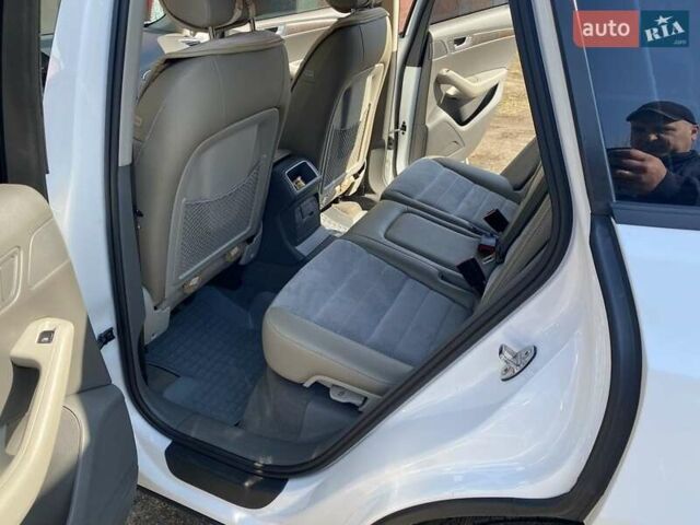 Белый Ауди Ку 5, объемом двигателя 2 л и пробегом 180 тыс. км за 14950 $, фото 14 на Automoto.ua